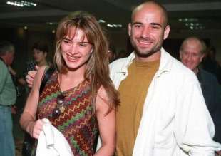 brooke shields andre agassi 1