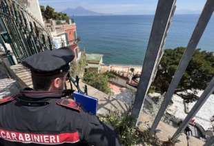 cadavere trovato a posillipo a napoli 2