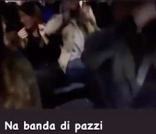 CIRO IMMOBILE BALLA E CANTA IN MACCHINA