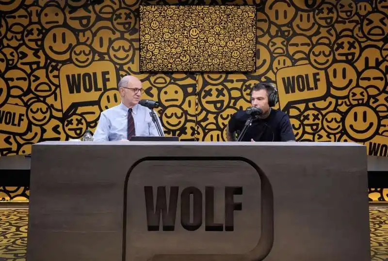 corrado passera ospite di fedez al podcast wolf    7