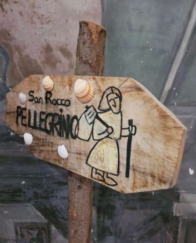 daniela santanche in cammino sulla via francigena 5