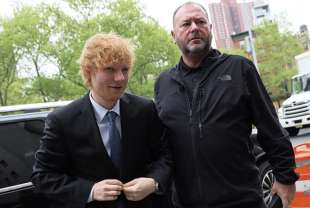 ED SHEERAN IN TRIBUNALE A NEW YORK