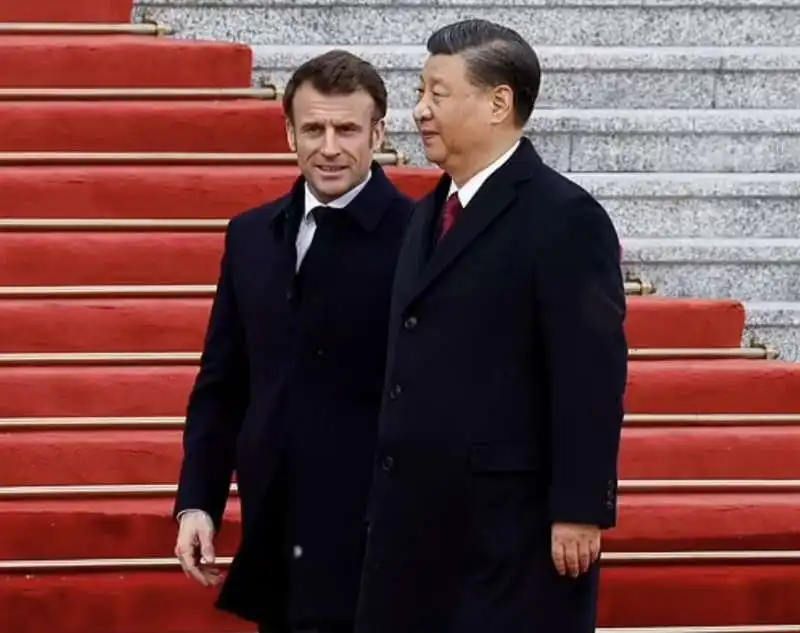 emmanuel macron  xi jinping 