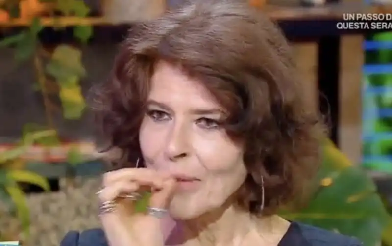 FANNY ARDANT A OGGI E UN ALTRO GIORNO