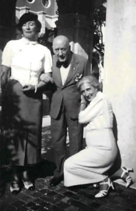 GABRIELE D'ANNUNZIO  TRA LUISA BACCARA E EMMA HEUFLER