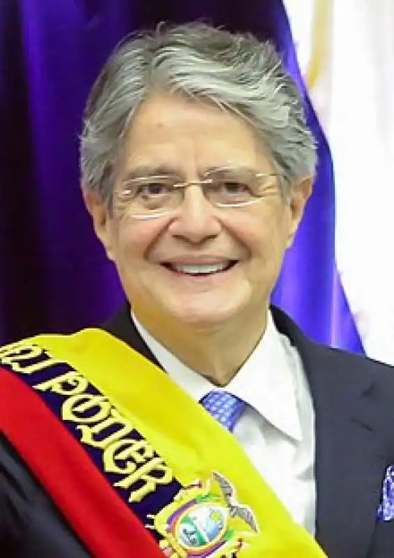 guillermo lasso presidente dell ecuador