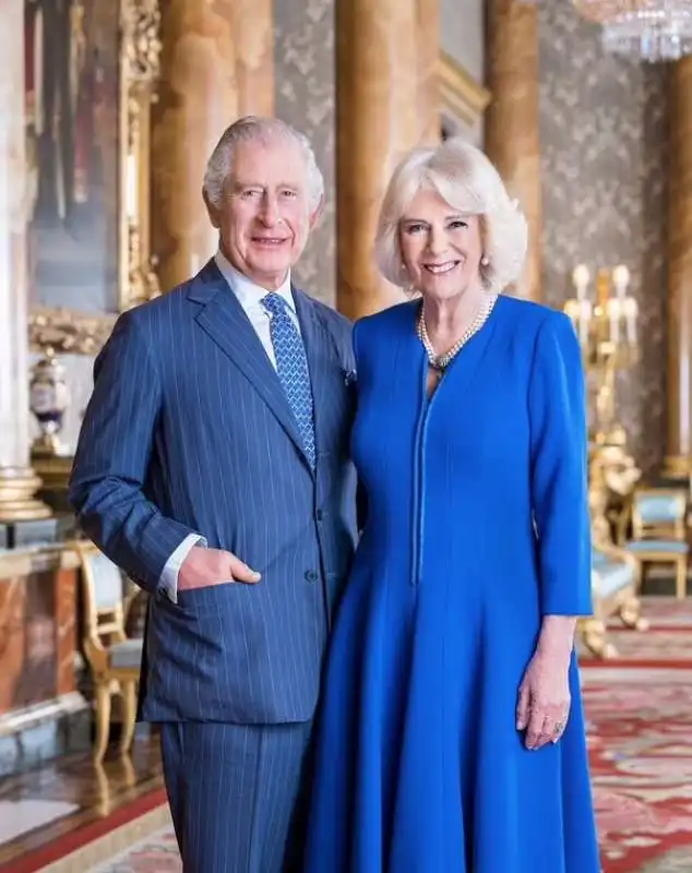 il ritratto ufficiale di re carlo e camilla parker bowles 1