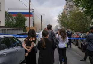 incendio al centro di scienza e cultura russo a nicosia, cipro 4