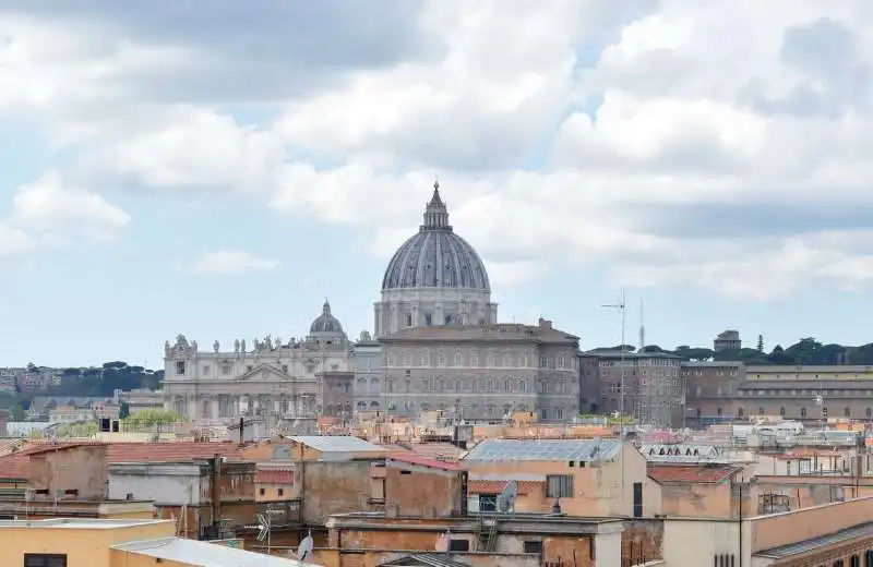 la basilica di san pietro vista dalla terrazza prati  foto di bacco