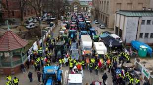 la protesta degli agricoltori polacchi contro zelensky