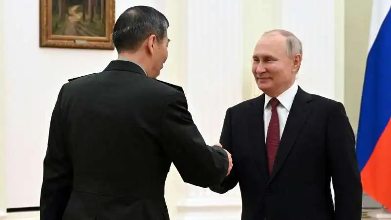 Li Shangfu in visita in Russia  