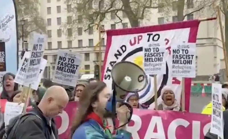 MANIFESTAZIONE CONTRO GIORGIA MELONI A LONDRA  1