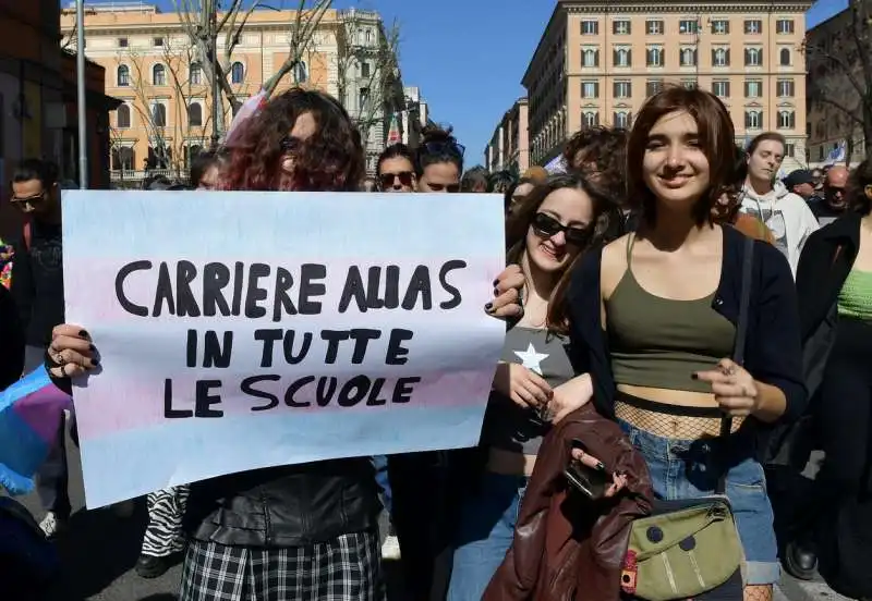 manifestazione per i diritti delle giovani persone transgender  foto di bacco (7)