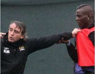 mario balotelli roberto mancini 4