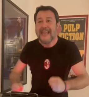 matteo salvini sul tapis roulant festeggia il milan in semifinale di champions league 4