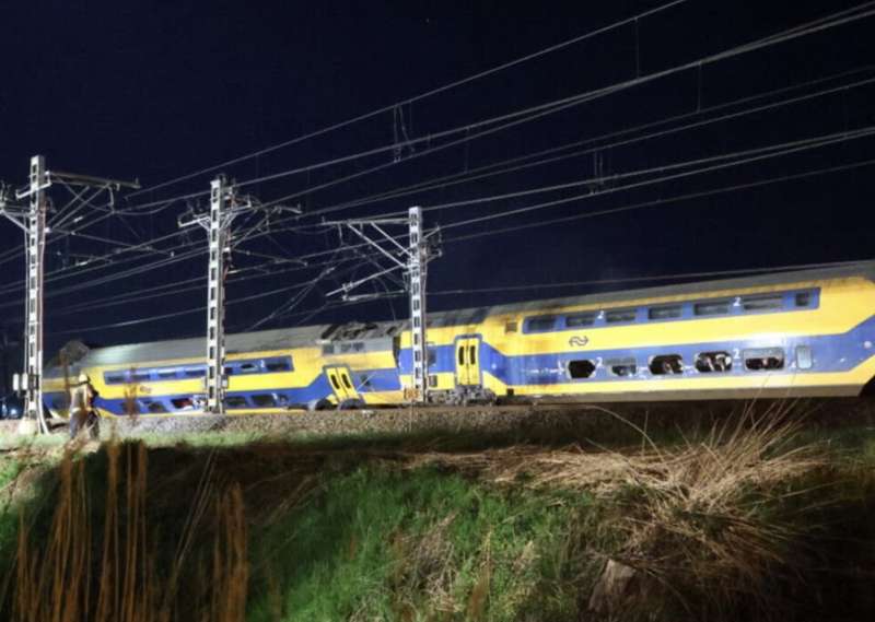 olanda incidente ferroviario a voorschoten 6