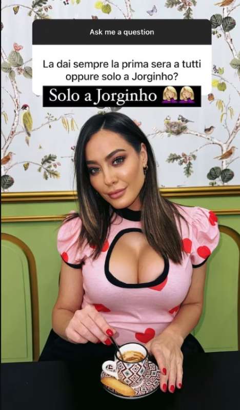 PAOLA SAULINO PARLA DEL FLIRT CON JORGINHO