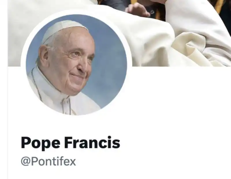 papa francesco senza spunta blu su twitter 