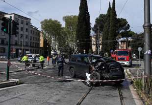 roma il suv di ciro immobile si schianta contro un tram 9