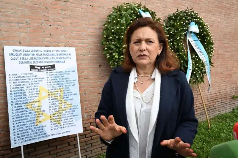 ruth dureghello  alla manifestazione della brigata ebraica   25 aprile 2023