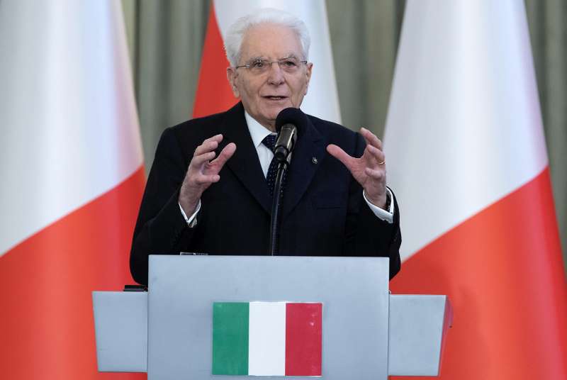 sergio mattarella a varsavia