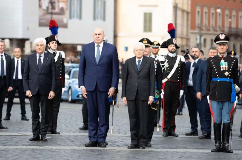 sergio mattarella all altare della patria 25 aprile 2023 3