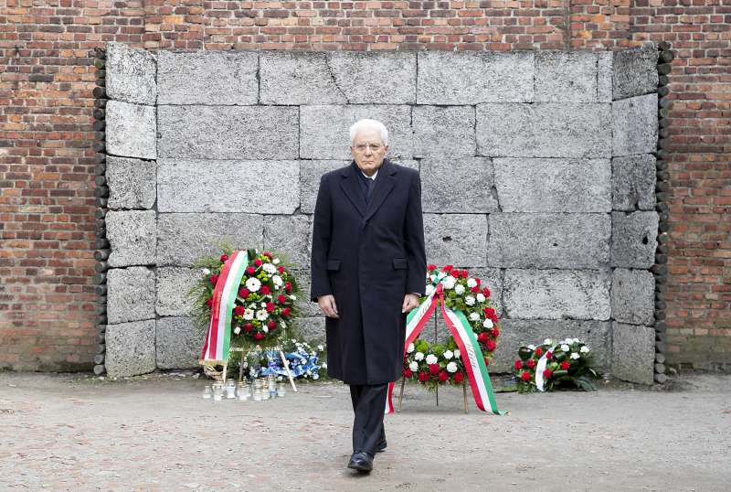 sergio mattarella visita il museo di auschwitz 1