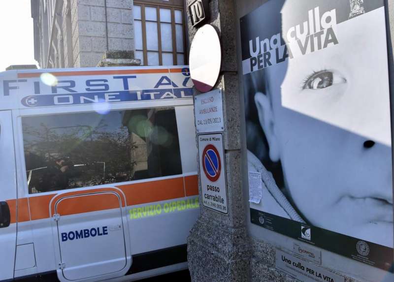 una culla per la vita milano ospedale mangiagalli 5