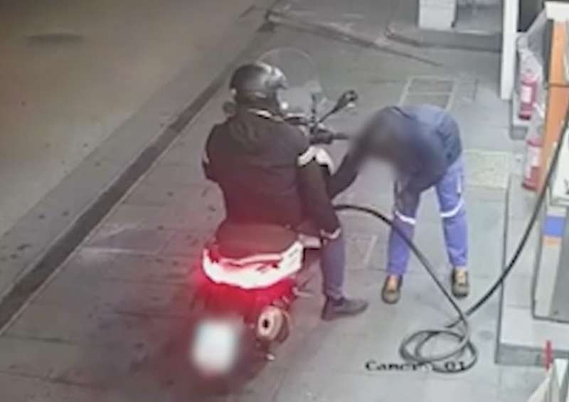 uomo gambizzato a napoli 1