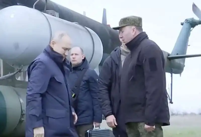 vladimir putin a kherson   3