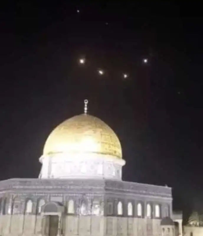 attacco dell iran a israele   cielo di gerusalemme 