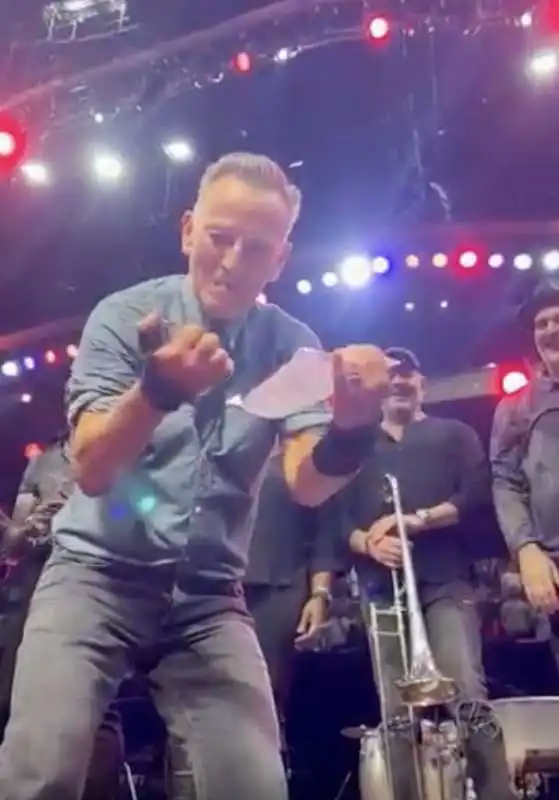 bruce springsteen firma la giustificazione 4