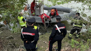 CADAVERE TROVATO NEL TEVERE - VIGILI DEL FUOCO