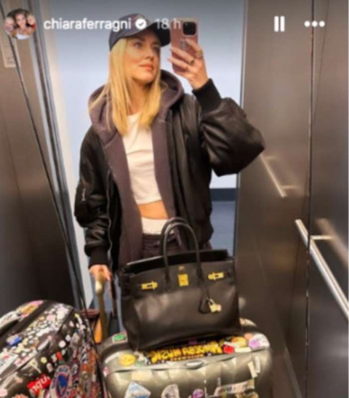 CHIARA FERRAGNI PARTE PER LOS ANGELES