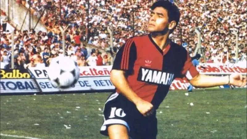 diego armando maradona newell's old boys 