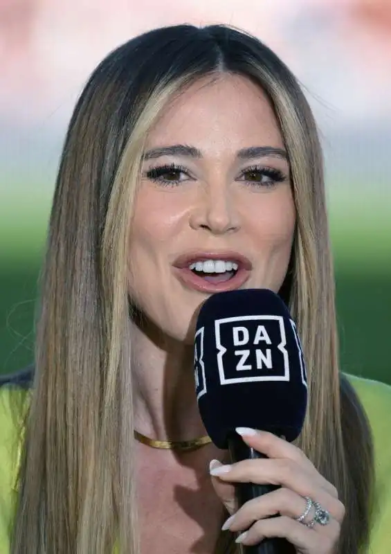 diletta  leotta foto mezzelani gmt35