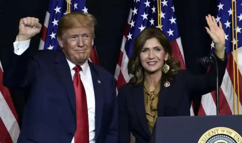 donald trump kristi noem 