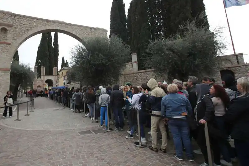 fan di vasco rossi al vittoriale   2