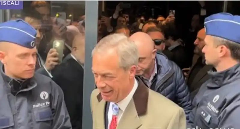 FARAGE - BRUXELLES KERMESSE DELL’ULTRADESTRA EUROPEA