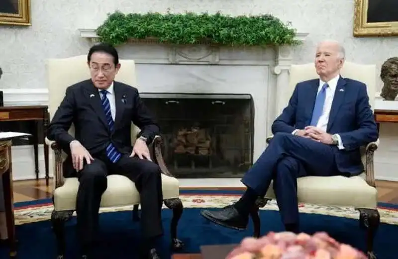 Fumio Kishida e joe biden alla casa bianca