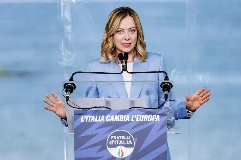 giorgia meloni alla conferenza programmatica di fdi a pescara   5