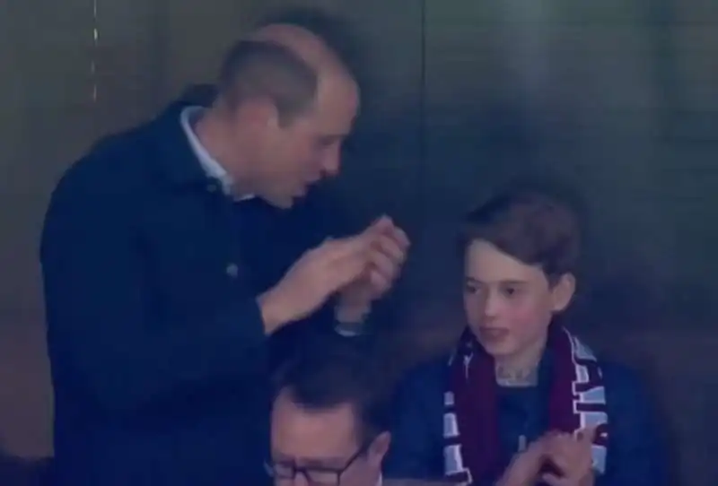 il principe william con il figlio george allo stadio 1