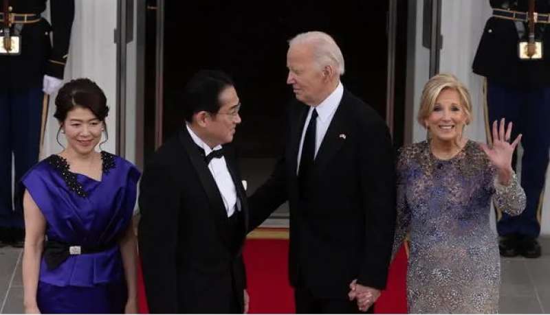 joe biden e Fumio Kishida alla casa bianca 1