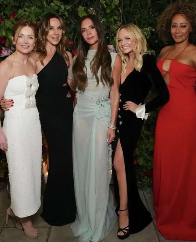 le spice girls al compleanno di victoria beckham