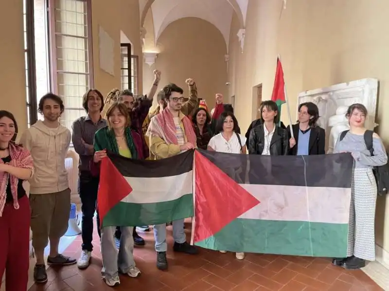 manifestazione anti israele al universita di siena   3