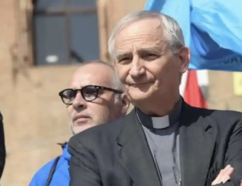 matteo maria zuppi alla manifestazione di cgil e uil a bologna2