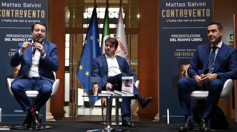 matteo salvini giovanni sallusti roberto vannacci presentazione del libro controvento