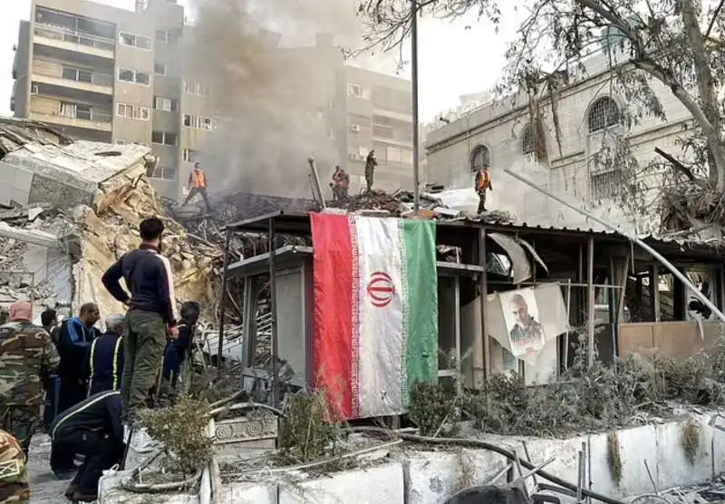 raid israeliano contro l ambasciata iraniana a damasco, in siria   8