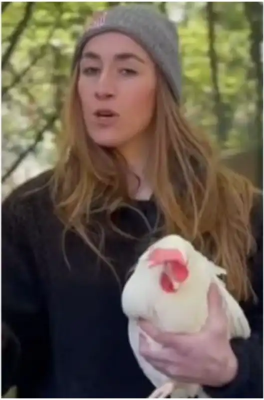 sofia goggia con gallina