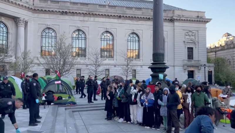 studenti pro palestina arrestati all universita di yale 4